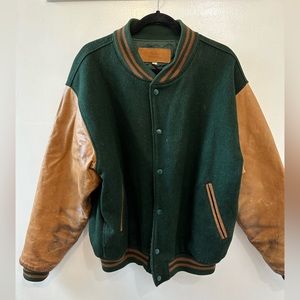 The J. Peterman Co Men’s Varsity Green Brown Size Large